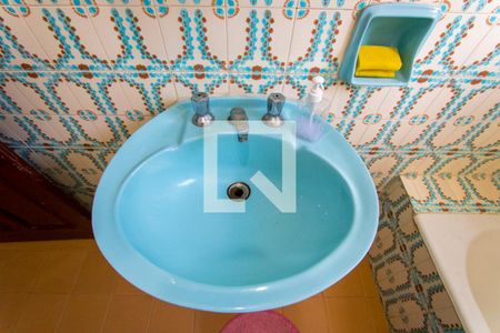 Casa à venda com 120m², 2 quartos e 2 vagasBanheiro