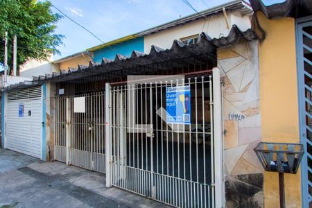 Casa à venda com 120m², 2 quartos e 2 vagasFachada