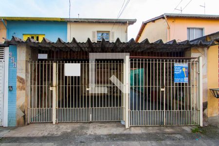 Casa à venda com 120m², 2 quartos e 2 vagasFachada