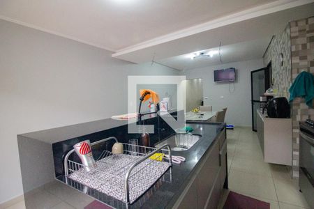 Casa à venda com 209m², 3 quartos e 3 vagascozinha