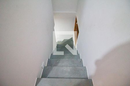 Casa à venda com 209m², 3 quartos e 3 vagasescada acesso quarto cozinha