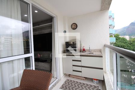 Apartamento para alugar com 77m², 3 quartos e 2 vagasVaranda