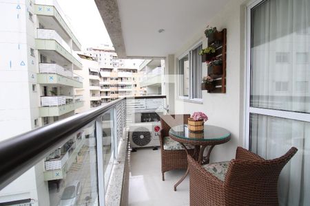 Apartamento para alugar com 77m², 3 quartos e 2 vagasVaranda