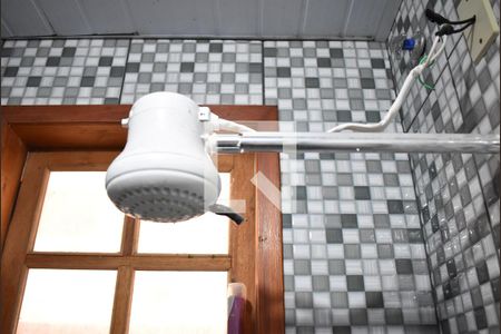 Casa para alugar com 100m², 2 quartos e sem vagaChuveiro