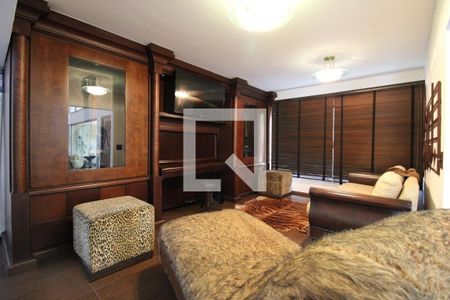 Casa de condomínio à venda com 700m², 5 quartos e 5 vagas