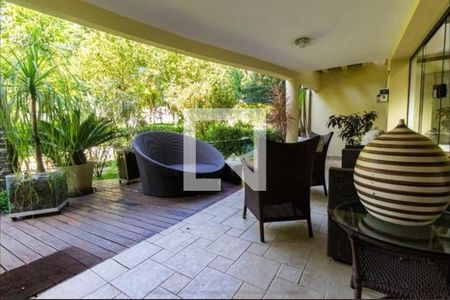 Casa de condomínio à venda com 700m², 5 quartos e 5 vagas