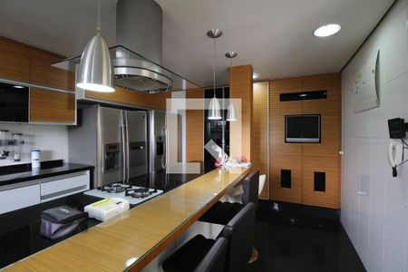 Casa de condomínio à venda com 700m², 5 quartos e 5 vagas