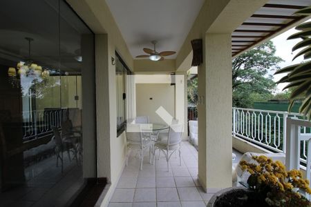 Casa de condomínio à venda com 700m², 5 quartos e 5 vagas