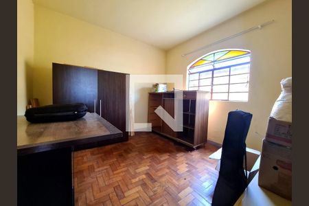 Casa à venda com 2 quartos, 320m² em Padre Eustáquio, Belo Horizonte