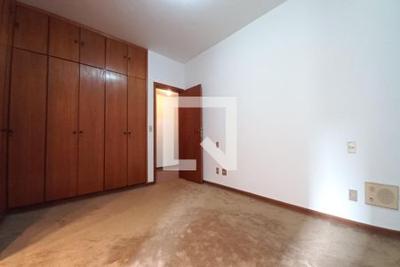 Apartamento à venda com 150m², 4 quartos e 2 vagas Apartamento à venda com 150m², 4 quartos e 2 vagasQuarto Suíte