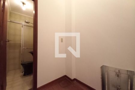 Apartamento à venda com 150m², 4 quartos e 2 vagas Apartamento à venda com 150m², 4 quartos e 2 vagasQuarto de Serviço