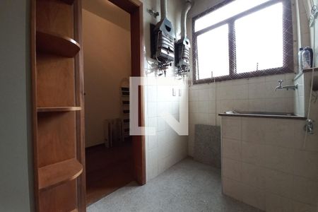 Apartamento à venda com 150m², 4 quartos e 2 vagas Apartamento à venda com 150m², 4 quartos e 2 vagasÁrea de Serviço