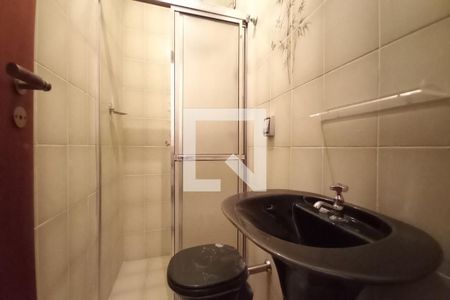 Apartamento à venda com 150m², 4 quartos e 2 vagas Apartamento à venda com 150m², 4 quartos e 2 vagasBanheiro de Serviço