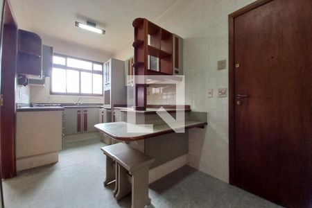 Apartamento à venda com 150m², 4 quartos e 2 vagas Apartamento à venda com 150m², 4 quartos e 2 vagasCozinha
