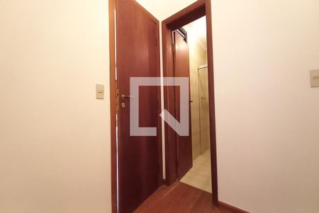 Apartamento à venda com 150m², 4 quartos e 2 vagas Apartamento à venda com 150m², 4 quartos e 2 vagasQuarto de Serviço