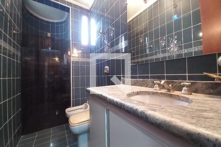 Apartamento à venda com 150m², 4 quartos e 2 vagas Apartamento à venda com 150m², 4 quartos e 2 vagasBanheiro Corredor