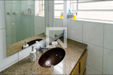 Casa à venda com 158m², 2 quartos e 4 vagasBanheiro Social