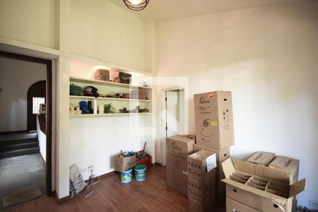 Casa à venda com 1m², 4 quartos e 2 vagasSuíte 1