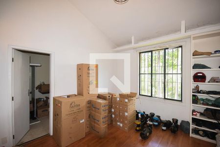 Casa à venda com 1m², 4 quartos e 2 vagasSuíte 1