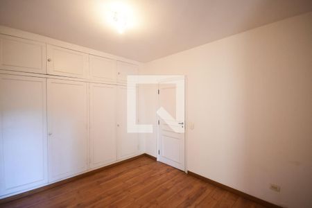 Casa à venda com 1m², 4 quartos e 2 vagasQuarto 1
