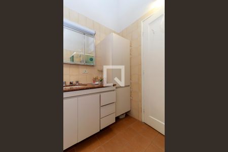 Casa à venda com 166m², 2 quartos e 1 vagaBanheiro