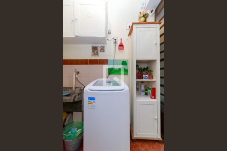 Casa à venda com 166m², 2 quartos e 1 vagaÁrea de Serviço