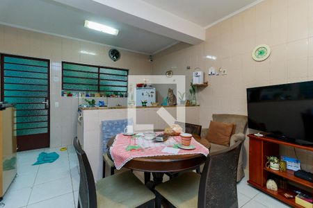 Casa à venda com 166m², 2 quartos e 1 vagaCozinha