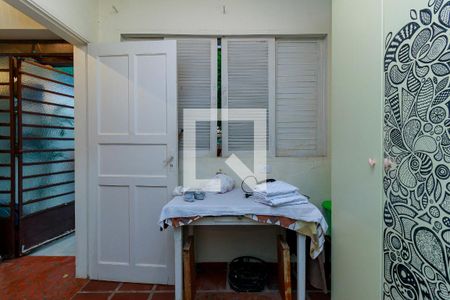 Casa à venda com 166m², 2 quartos e 1 vagaQuarto de Serviço