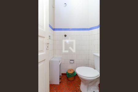 Casa à venda com 166m², 2 quartos e 1 vagaBanheiro de Serviço