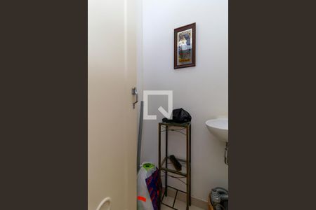Lavabo de casa à venda com 2 quartos, 166m² em Vila Congonhas, São Paulo