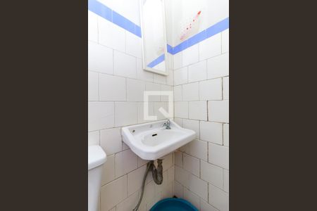 Casa à venda com 166m², 2 quartos e 1 vagaBanheiro de Serviço