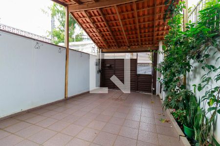 Casa à venda com 166m², 2 quartos e 1 vagaGaragem