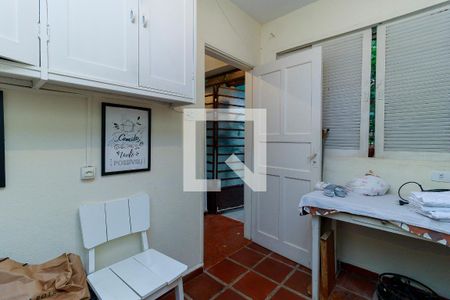 Casa à venda com 166m², 2 quartos e 1 vagaQuarto de Serviço