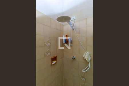 Casa à venda com 166m², 2 quartos e 1 vagaBanheiro