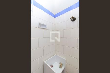 Casa à venda com 166m², 2 quartos e 1 vagaBanheiro de Serviço