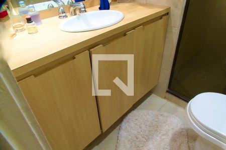 Apartamento à venda com 113m², 2 quartos e 1 vagaSuíte banheiro 