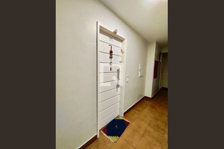 Apartamento à venda com 113m², 2 quartos e 1 vagaHall 