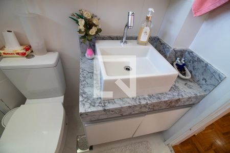 Apartamento à venda com 103m², 4 quartos e 1 vagaBanheiro Social 2