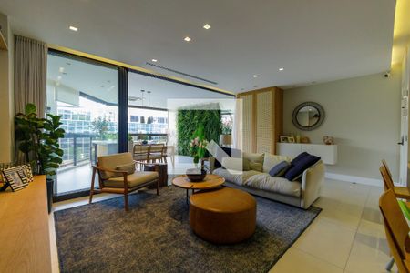 Sala de apartamento à venda com 2 quartos, 169m² em Barra da Tijuca, Rio de Janeiro