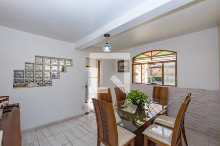 Casa à venda com 232m², 3 quartos e 5 vagasSala 3