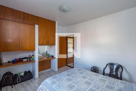 Casa à venda com 232m², 3 quartos e 5 vagasQuarto 2