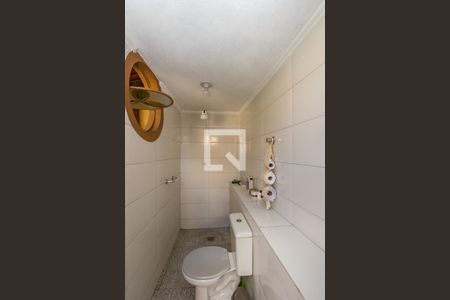 Casa à venda com 232m², 3 quartos e 5 vagasBanheiro Social 2