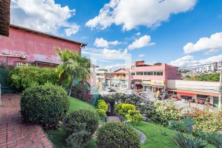 Casa à venda com 232m², 3 quartos e 5 vagasJardim - Entrada