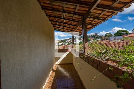Casa à venda com 232m², 3 quartos e 5 vagasVaranda da Suíte