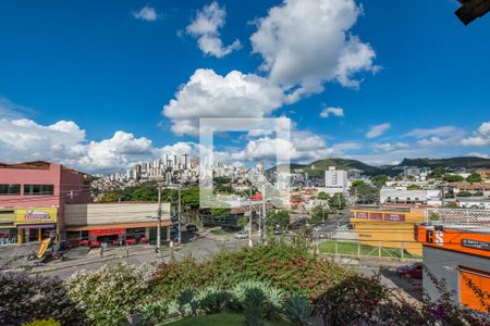 Casa à venda com 232m², 3 quartos e 5 vagasVaranda da Sala