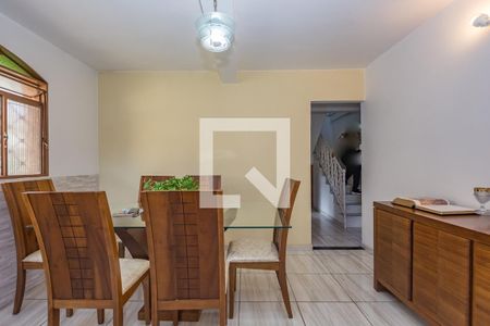 Casa à venda com 232m², 3 quartos e 5 vagasSala 3