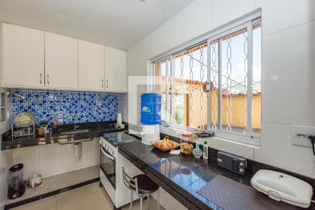 Casa à venda com 232m², 3 quartos e 5 vagasCozinha