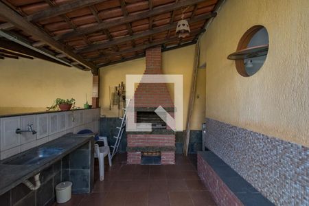 Casa à venda com 232m², 3 quartos e 5 vagasChurrasqueira