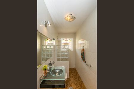 Casa à venda com 232m², 3 quartos e 5 vagasBanheiro da Suíte