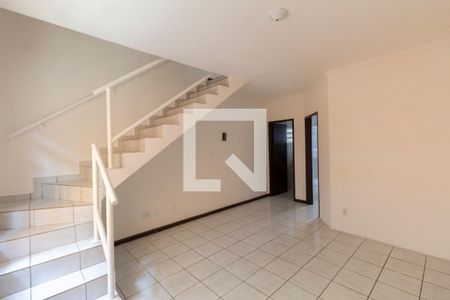 Sala de casa de condomínio para alugar com 2 quartos, 90m² em Jardim Matarazzo, São Paulo